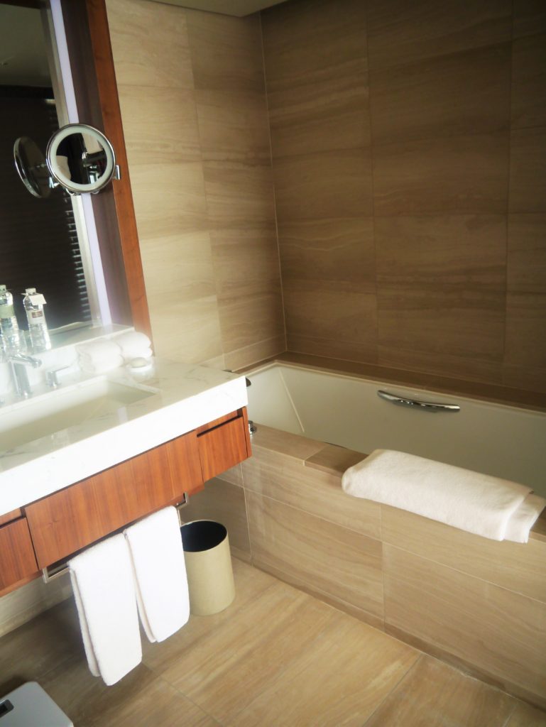silla-room-bath